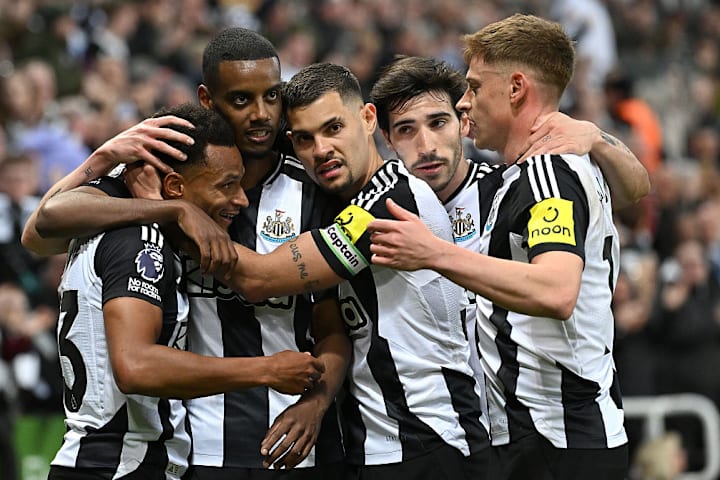 Alexander Isak, Jacob Murphy