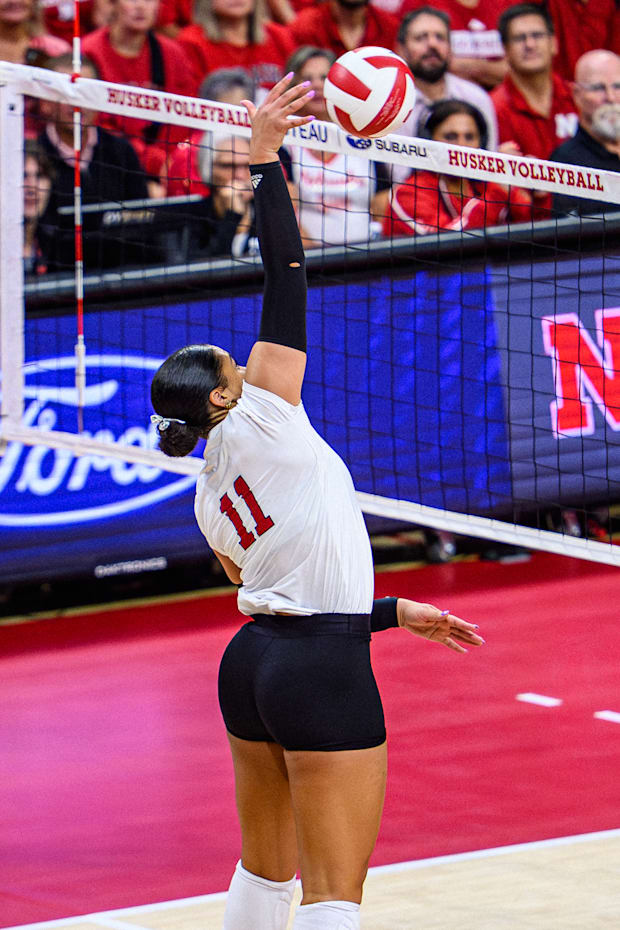 Teraya Sigler sends a kill from the back row. 