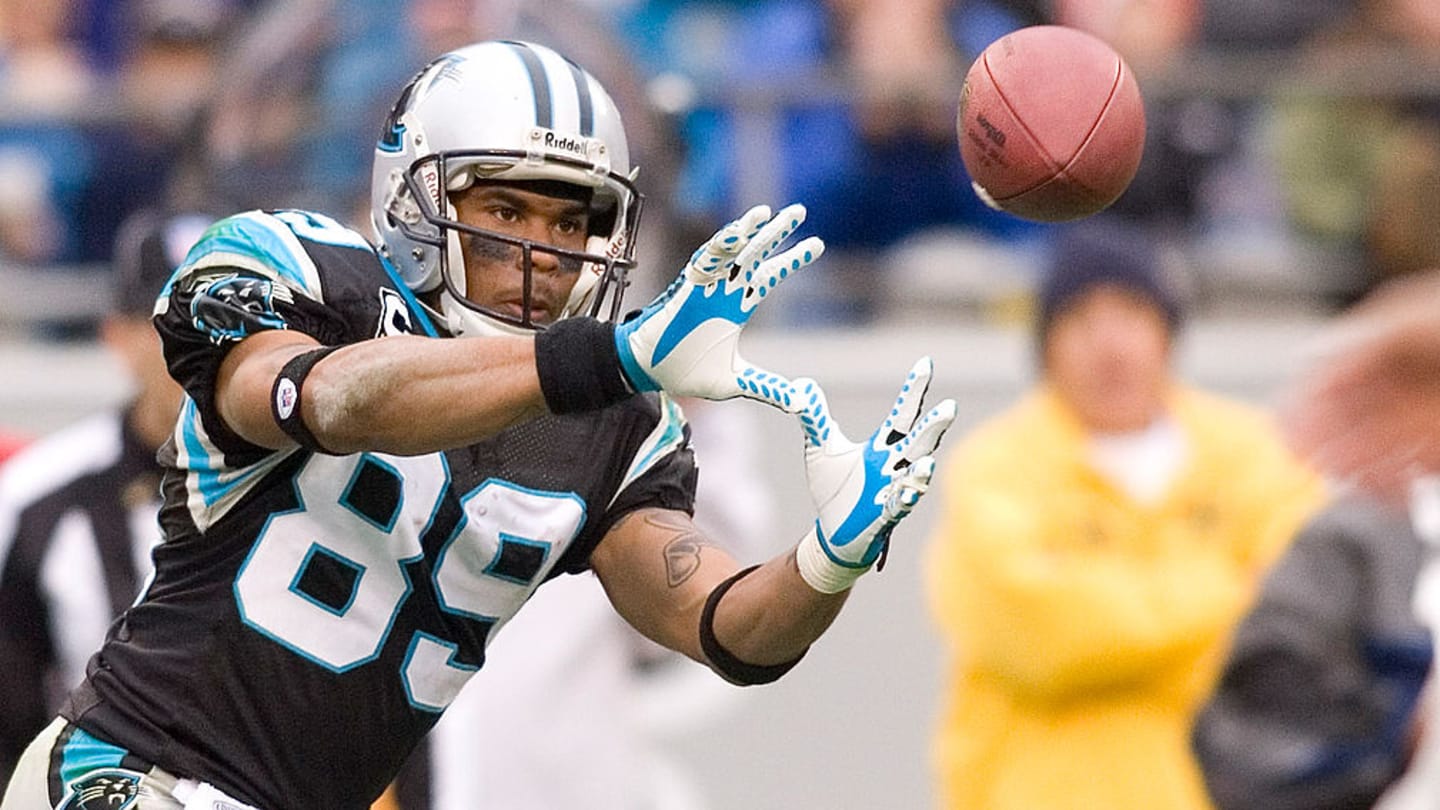 Carolina Panthers legend Steve Smith went 1-on-1 with tennis champion Alcaraz