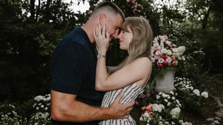 Travis Kelce proposed to Taylor Swift last month. 