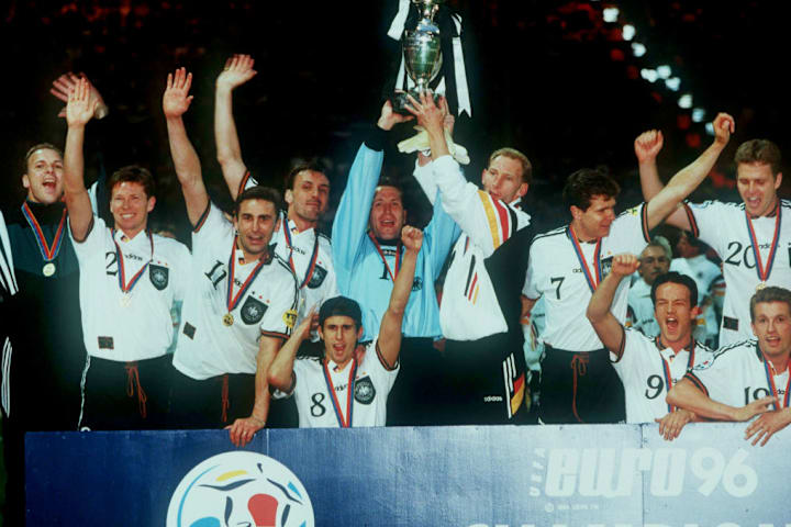 Stefan Reuter, Stefan Kuntz, Jürgen Kohler, Mehmet Scholl, Andreas Kopke, Dieter Eilts, Andreas Möller, Fredi Bobic, Oliver Bierhoff, Thomas Strunz, Germany Victory