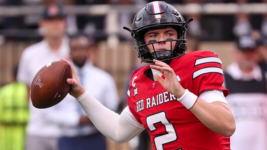 Texas Tech quarterback Behren Morton