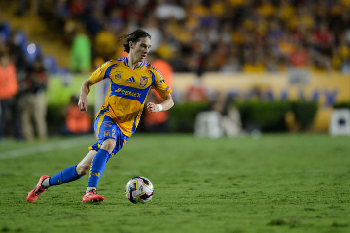 Marcelo Flores