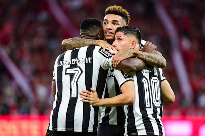Jefferson Savarino, Luiz Henrique, Igor Jesus