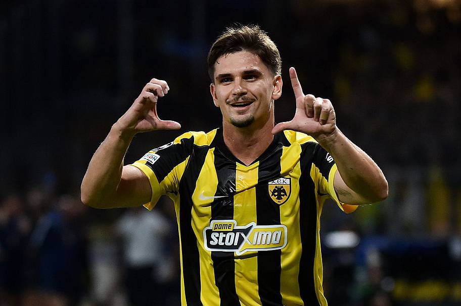AEK Athens player Răzvan Marin