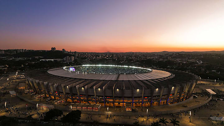 Cruzeiro v Santos - Brasileirao 2025