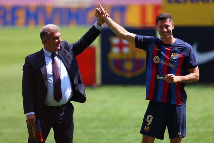 Robert Lewandowski, Joan Laporta