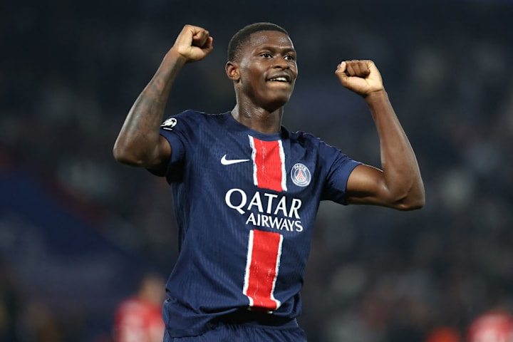 TOPSHOT-FBL-EUR-C1-PSG-GIRONA