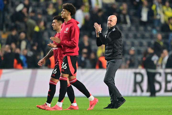 Fenerbahce v Manchester United - UEFA Europa League