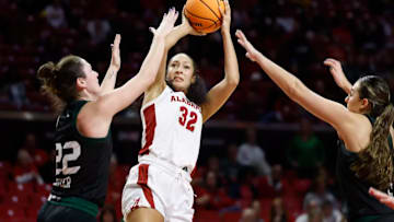 Alabama's Aaliyah Nye (32) against Green Bay.