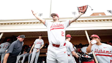 Alabama second baseman Brennen Norton (21).