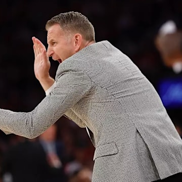 Nate Oats coaches Alabama basketball vs. St. John's in Madison Square Garden