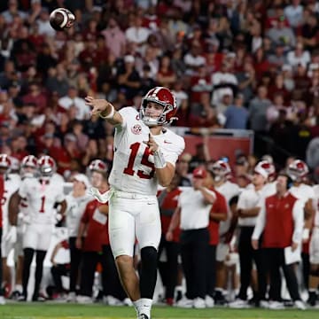 Alabama Quarterback Ty Simpson (15) throws the ball against South Carolina at Williams-Brice Stadium in Columbia, SC on Saturday, Oct 25, 2025.