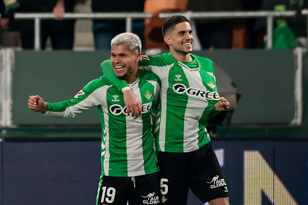 Juan Hernández, Marc Bartra