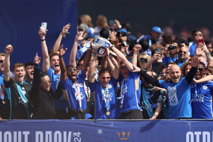 Ricardo Pereira, Marc Albrighton, Jamie Vardy, Aiyawatt Srivaddhanaprabha, Enzo Maresca