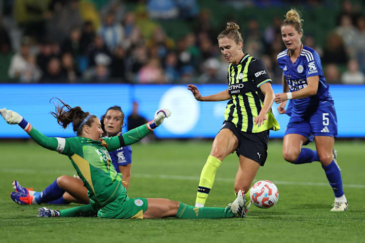 Lize Kop, Vivianne Miedema