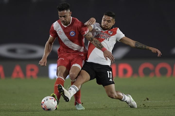 FBL-ARG-RIVER PLATE-ARGENTINOS JUNIORS