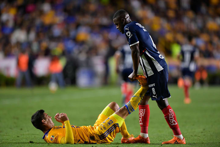 Joel Campbell, Jesús Angulo