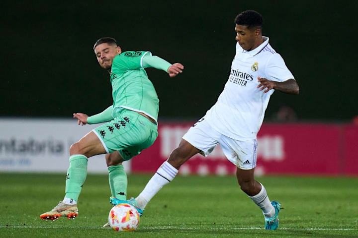 Jesus Alvarez, Vinicius Tobias