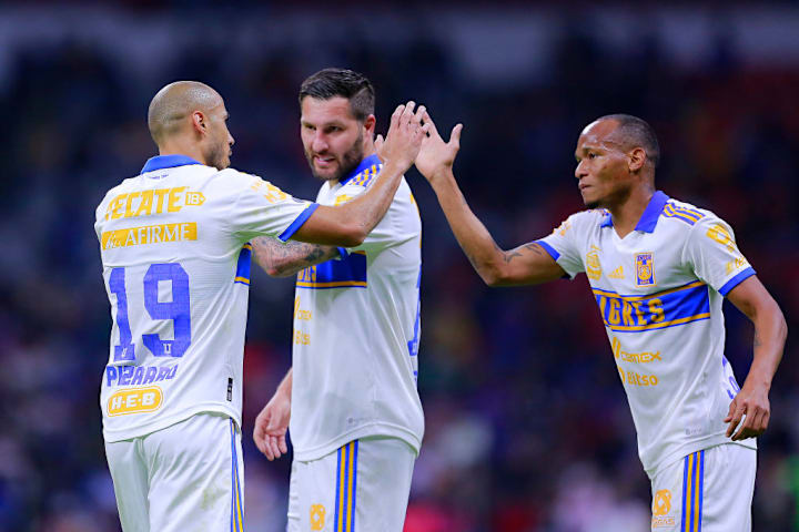 Guido Pizarro, Andre-Pierre Gignac, Luis Quinones