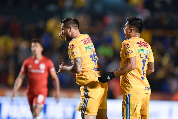 Andre-Pierre Gignac, Carlos Salcedo