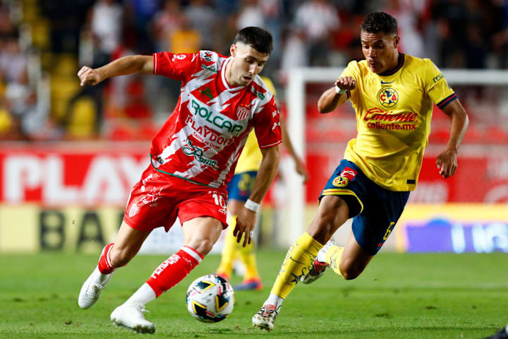 Jose Paradela, Jonathan Dos Santos