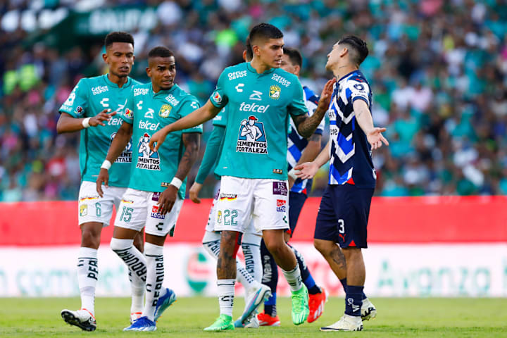 Adonis Frias, Gerardo Arteaga