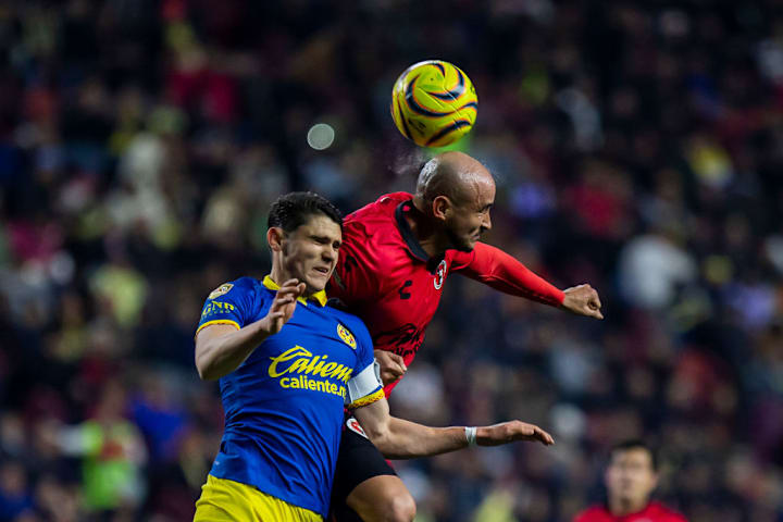 Israel Reyes, Carlos Gonzalez