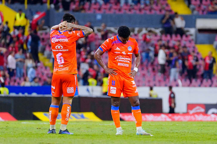 Roberto Meraz, Edgar Barcenas