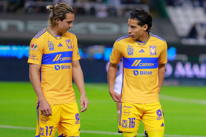 Diego Lainez, Sebastian Cordova