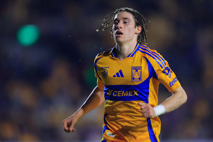 Marcelo Flores