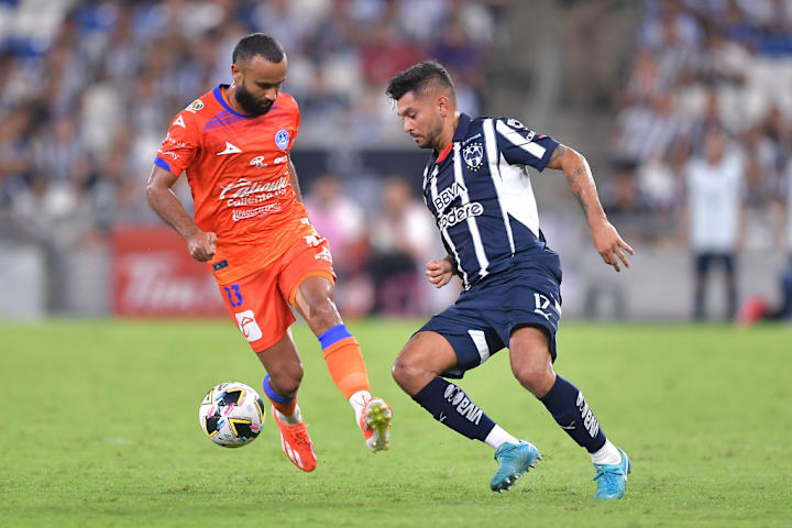 Jesús Corona, Jordan Sierra
