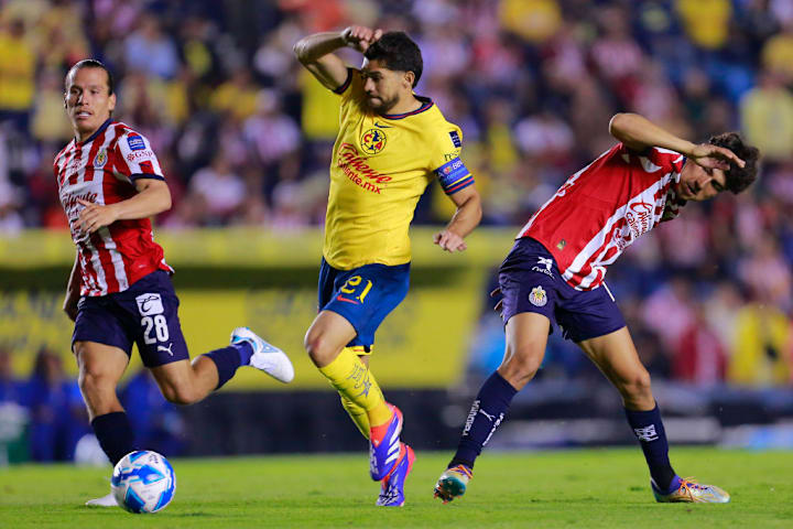 Fernando Gonzalez, Erick Gutierrez, Henry Martin