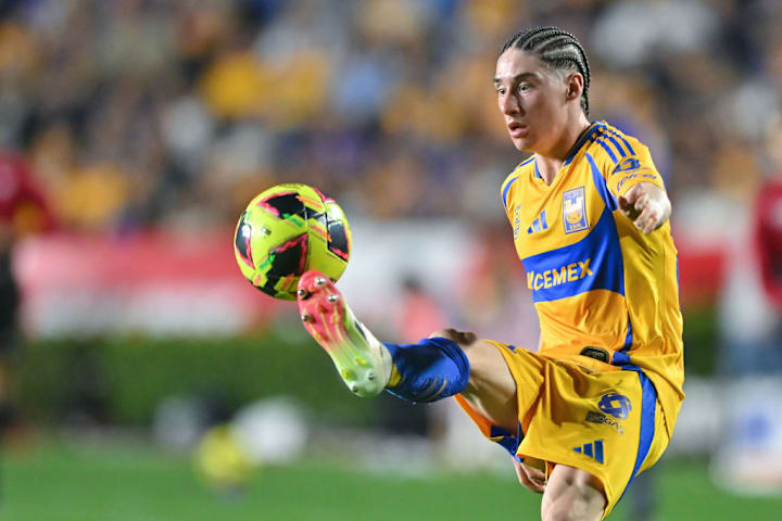 Marcelo Flores