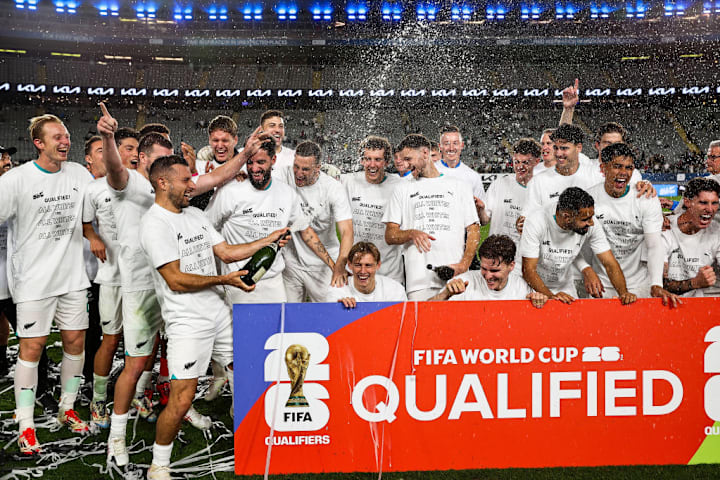 TOPSHOT-FBL-WC-2026-QUALIFIER-NZL-NCL