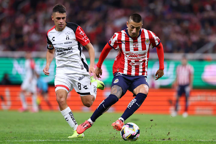Roberto Alvarado, Mateo Garcia