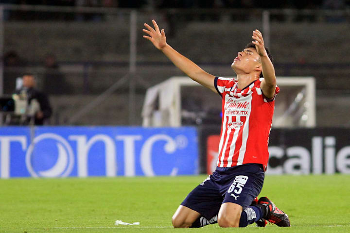 TOPSHOT-FBL-MEX-PUMAS-GUADALAJARA