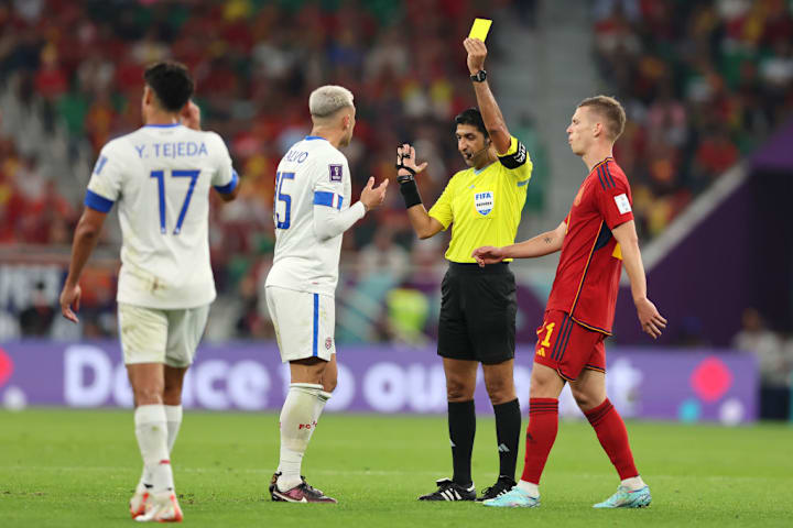Lini tengah Kosta Rika tidak dapat berbuat banyak vs Spanyol
