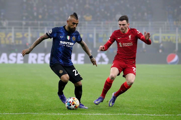 Andy Robertson, Arturo Vidal