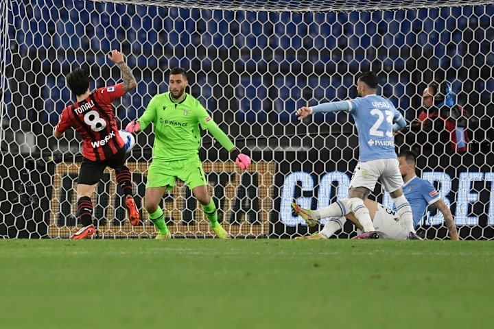 Sandro Tonali of AC Milan scores the goal of 1-2 during the...