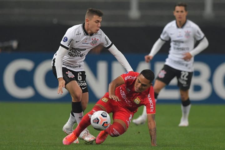 Corinthians Lucas Piton Lateral-esquerdo