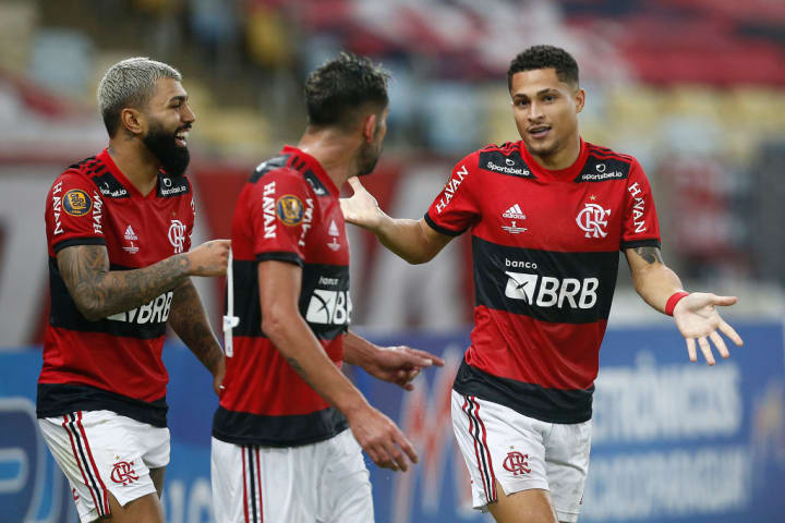 João Gomes, Gabriel Barbosa, Isla