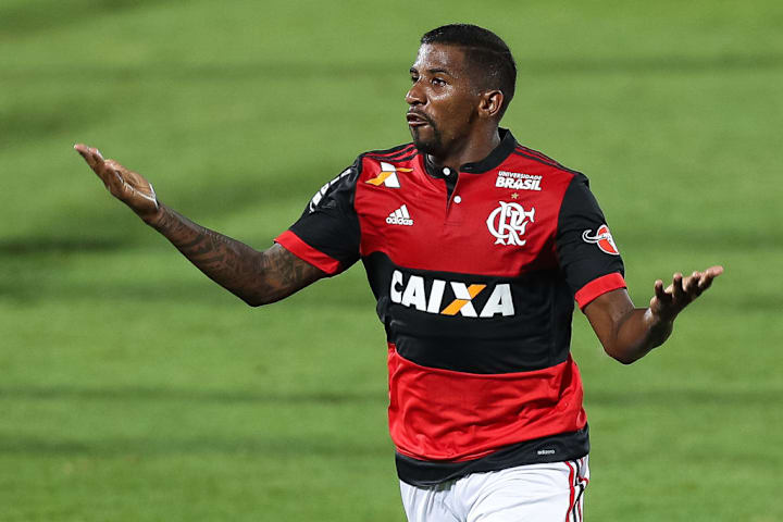 Rodinei, lateral do Flamengo.