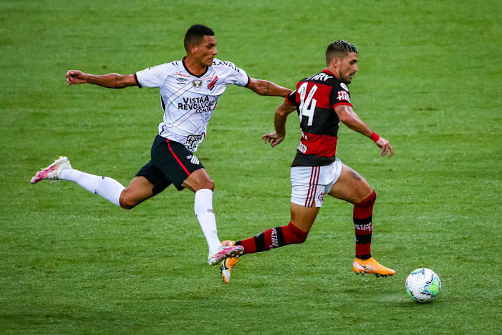 Flamengo e Athletico-PR, finalistas da Libertadores.