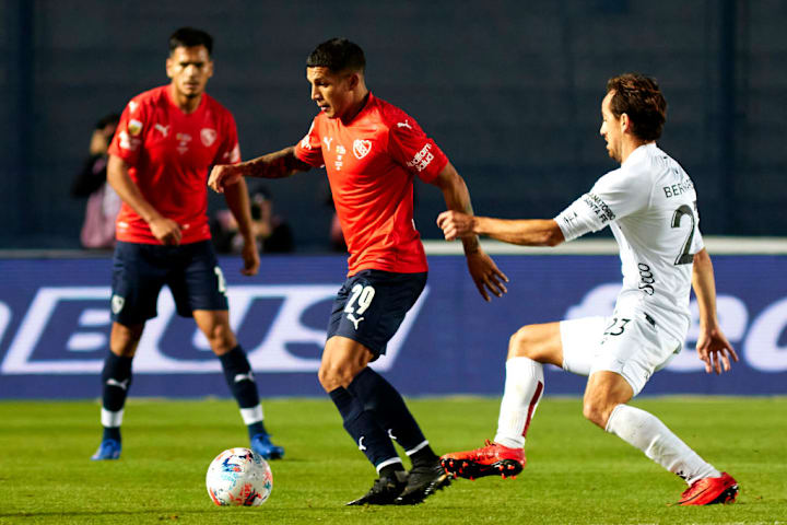 Lucas Romero Independiente Mercado da Bola Cruzeiro