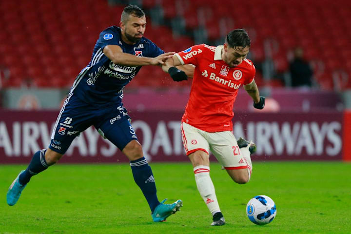 Maurício Meia Inter Internacional Escalação 2023