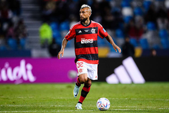 Arturo Vidal Flamengo Cotovelo Hospital Infecção Futebol