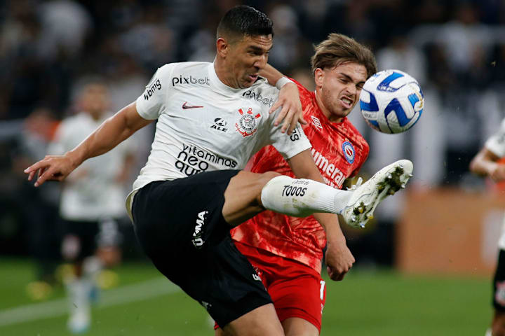 Balbuena Thiago Nuss Corinthians Argentinos Juniors Futebol Libertadores