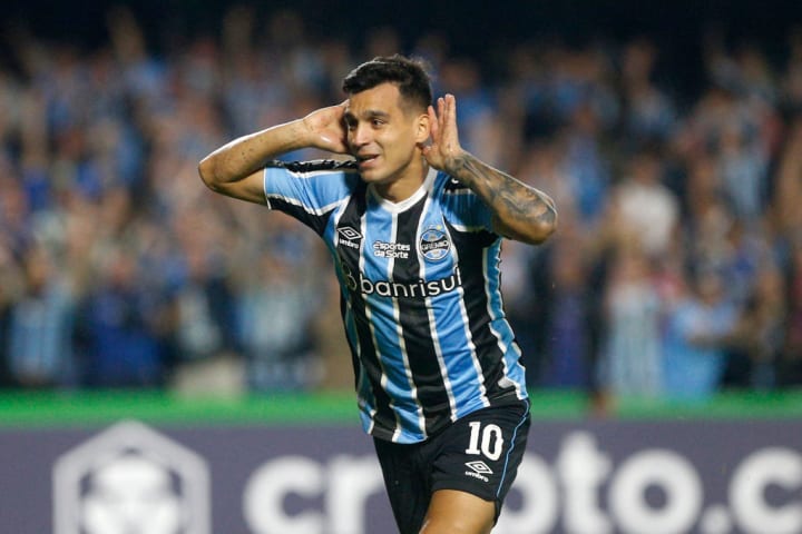 Cristaldo, meia do Grêmi