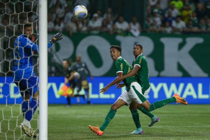 Vitor Reis, em gol do Palmeiras contra o Flameng